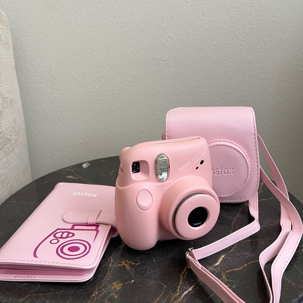Fujifilm Instax Mini 12 Instant Film Camera (Blossom Pink)